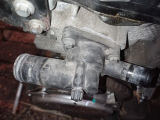 bontott RENAULT CLIO III Termosztátház
