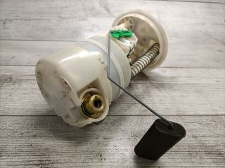 bontott RENAULT CLIO III Üzemanyag Szivattyú