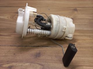 bontott RENAULT CLIO III Üzemanyag Szivattyú