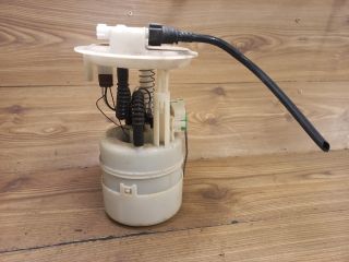 bontott RENAULT CLIO III Üzemanyag Szivattyú