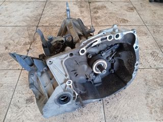 bontott RENAULT CLIO III Váltó (Mechanikus)
