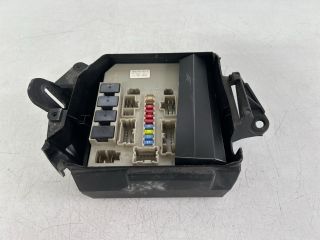 bontott RENAULT CLIO III Biztosítéktábla Motortér