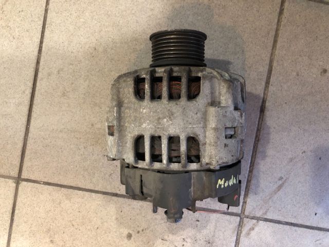 bontott RENAULT CLIO III Generátor