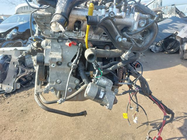 bontott RENAULT CLIO III Komplett Motor (Segédberendezésekkel)