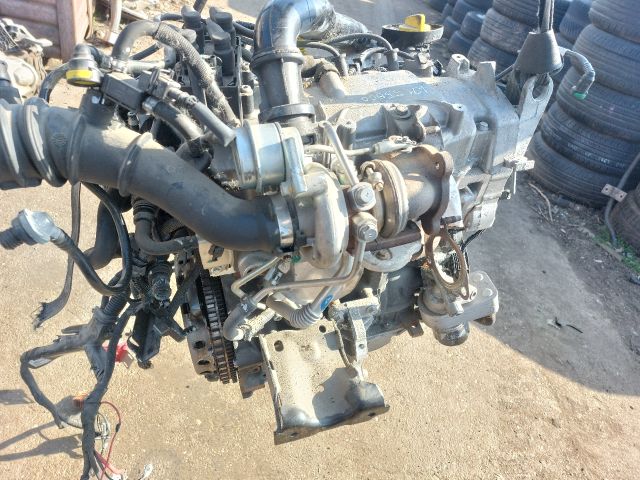 bontott RENAULT CLIO III Komplett Motor (Segédberendezésekkel)