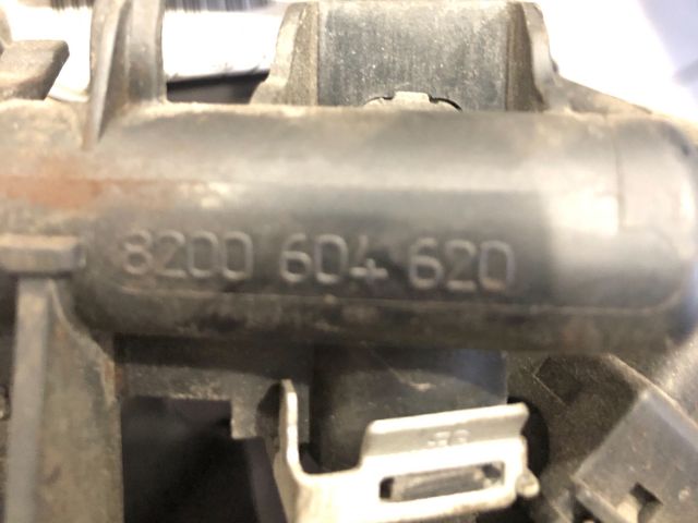 bontott RENAULT CLIO III Porlasztó Sor / Híd