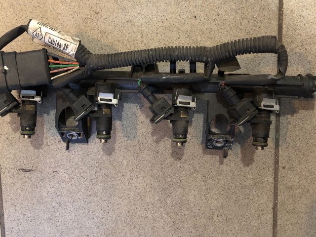 bontott RENAULT CLIO III Porlasztó Sor / Híd