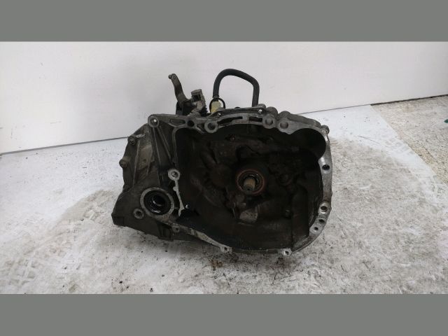 bontott RENAULT CLIO III Váltó (Mechanikus)