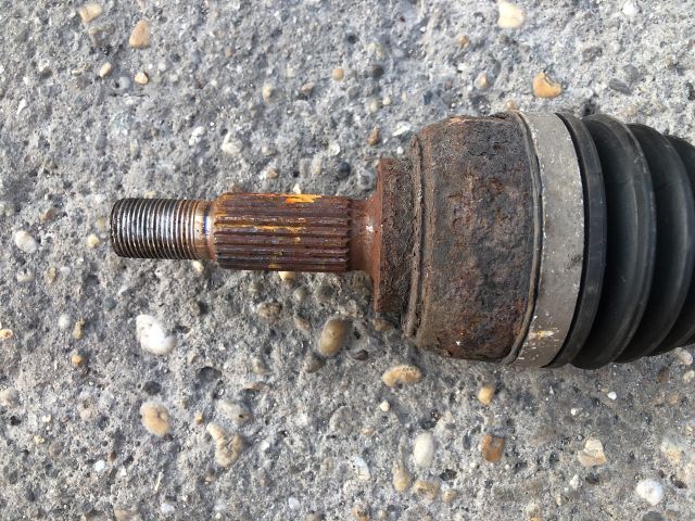 bontott RENAULT CLIO III Bal Féltengely