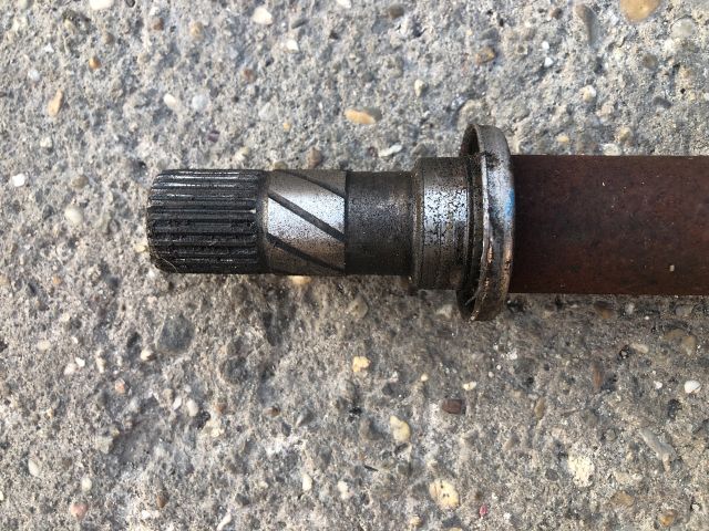 bontott RENAULT CLIO III Jobb Féltengely