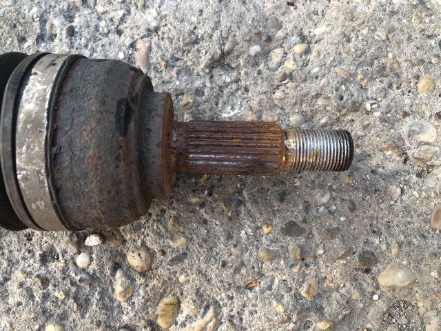 bontott RENAULT CLIO III Jobb Féltengely