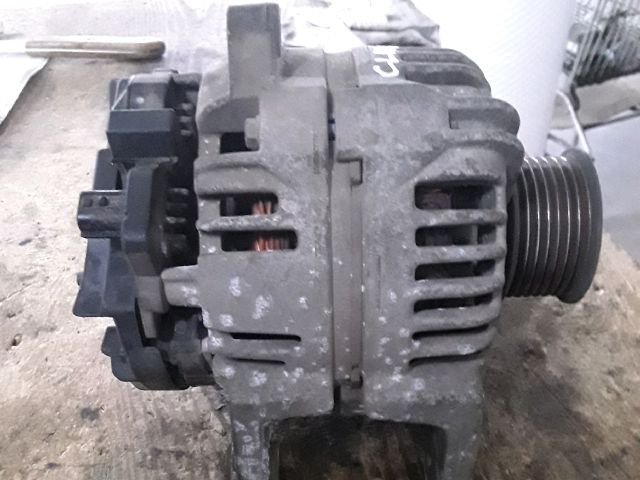 bontott RENAULT CLIO III Generátor