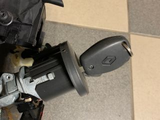 bontott RENAULT CLIO III Gyújtáskapcsoló Házzal