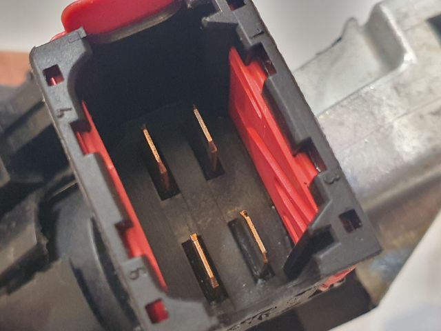 bontott RENAULT CLIO III Gyújtáskapcsoló Házzal