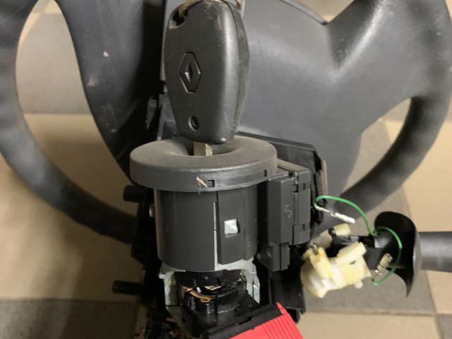 bontott RENAULT CLIO III Gyújtáskapcsoló Házzal