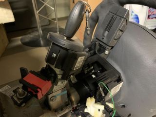 bontott RENAULT CLIO III Gyújtáskapcsoló Házzal