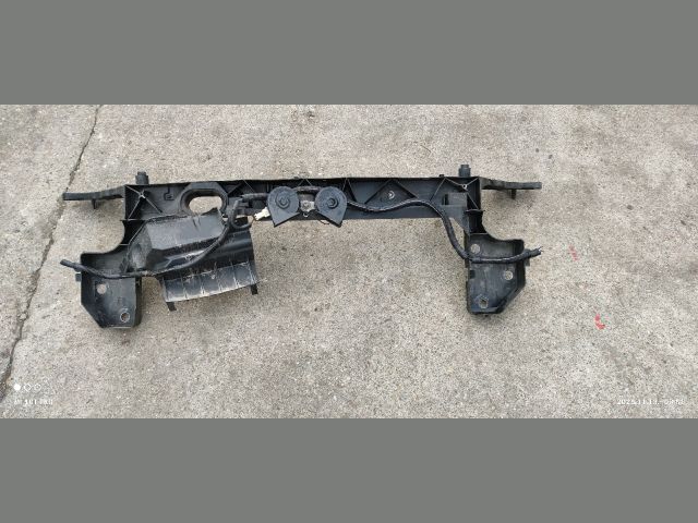 bontott RENAULT CLIO III Homlokfal (Üres lemez)