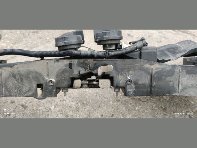 bontott RENAULT CLIO III Homlokfal (Üres lemez)