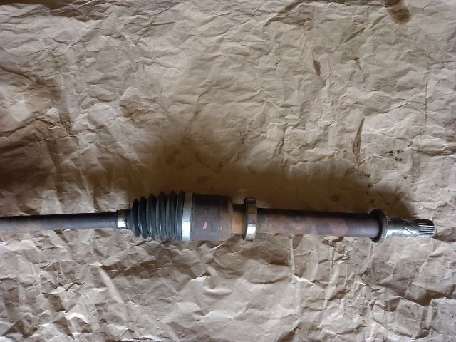 bontott RENAULT CLIO III Jobb Féltengely