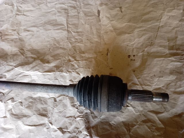 bontott RENAULT CLIO III Jobb Féltengely