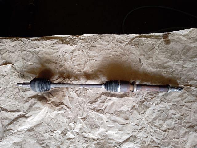 bontott RENAULT CLIO III Jobb Féltengely