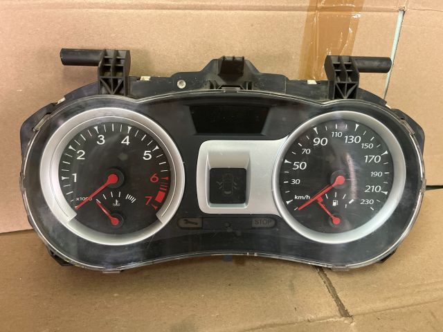 bontott RENAULT CLIO III Kilométeróra