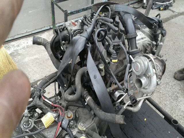 bontott RENAULT CLIO III Motor (Fűzött blokk hengerfejjel)