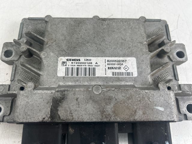 bontott RENAULT CLIO III Motorvezérlő