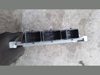 bontott RENAULT CLIO III Motorvezérlő