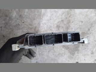 bontott RENAULT CLIO III Motorvezérlő
