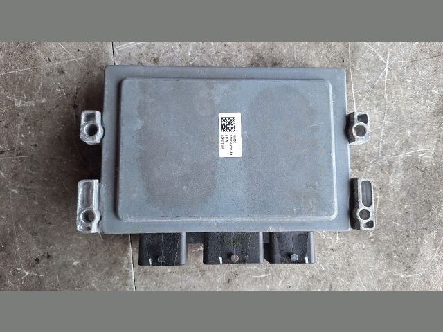 bontott RENAULT CLIO III Motorvezérlő