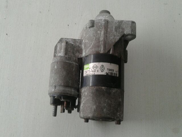 bontott RENAULT CLIO III Önindító