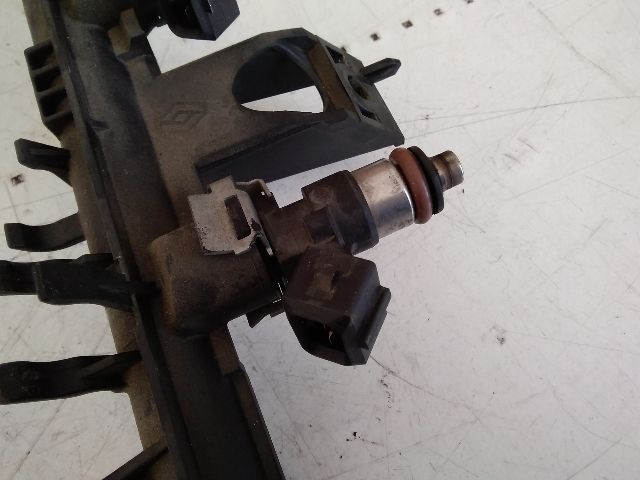 bontott RENAULT CLIO III Porlasztó (1 db)