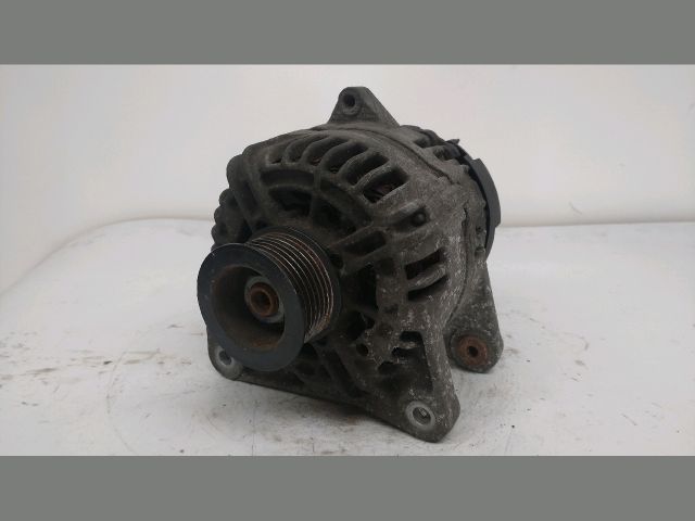 bontott RENAULT CLIO III Generátor