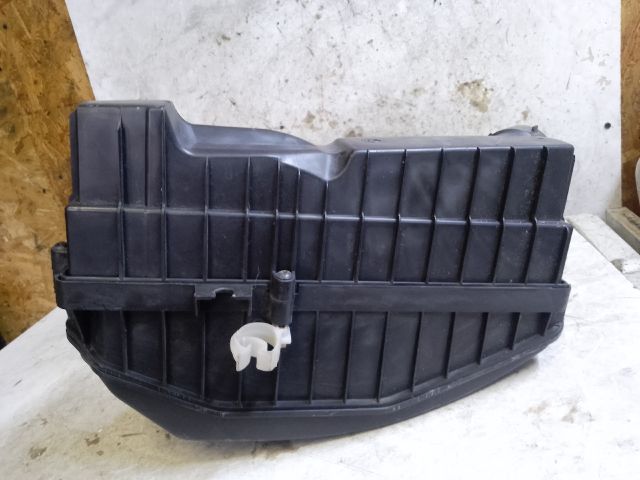 bontott RENAULT CLIO III Légszűrő Ház