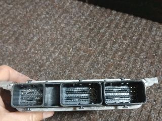 bontott RENAULT CLIO III Motorvezérlő