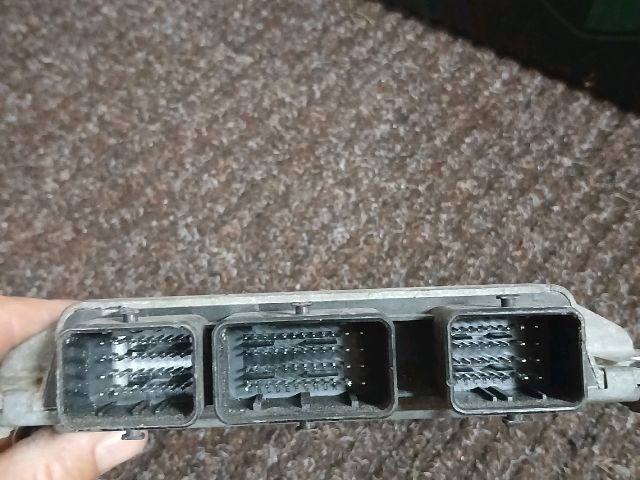 bontott RENAULT CLIO III Motorvezérlő