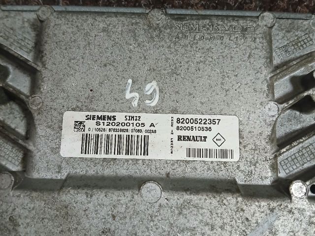 bontott RENAULT CLIO III Motorvezérlő