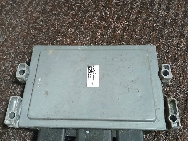 bontott RENAULT CLIO III Motorvezérlő