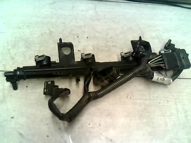 bontott RENAULT CLIO III Porlasztó Sor / Híd