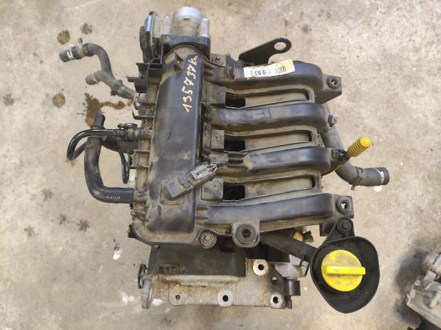 bontott RENAULT CLIO III Komplett Motor (Segédberendezésekkel)