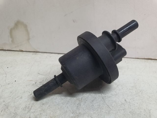 bontott RENAULT CLIO III Tankszellőztető Szelep