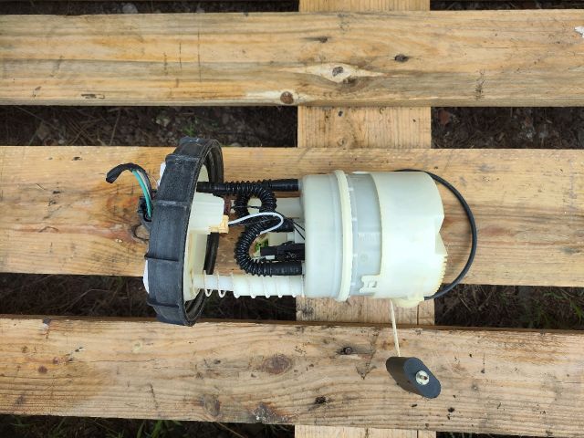 bontott RENAULT CLIO III Üzemanyag Szivattyú