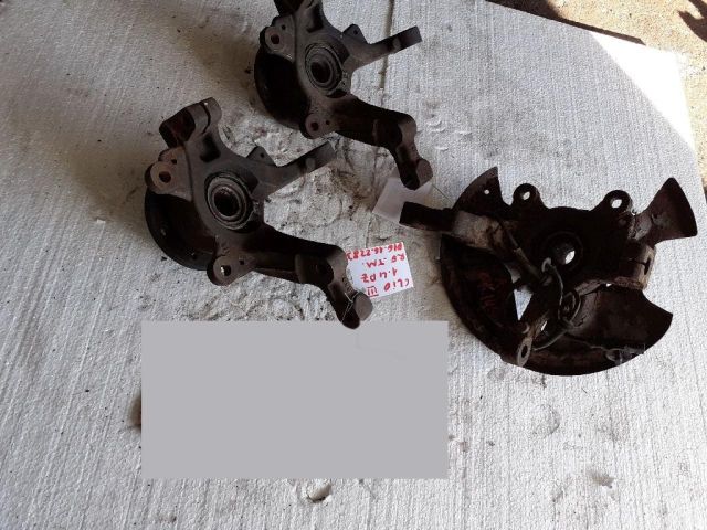 bontott RENAULT CLIO III Bal első Csonkállvány Kerékaggyal