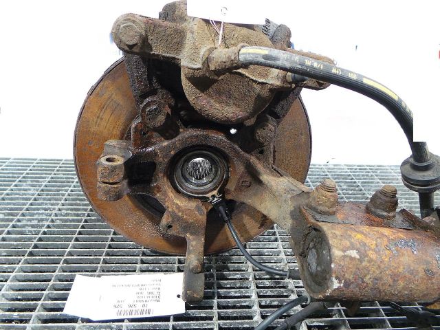 bontott RENAULT CLIO III Jobb első Csonkállvány