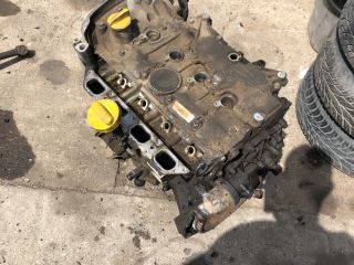 bontott RENAULT CLIO III Motor (Fűzött blokk hengerfejjel)