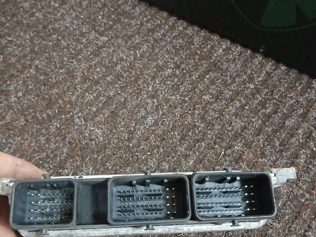 bontott RENAULT CLIO III Motorvezérlő