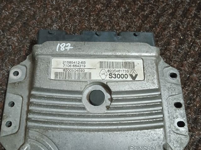 bontott RENAULT CLIO III Motorvezérlő
