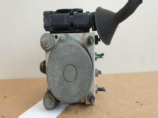 bontott RENAULT CLIO III ABS Kocka