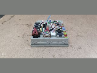 bontott RENAULT CLIO III Biztosítéktábla Motortér